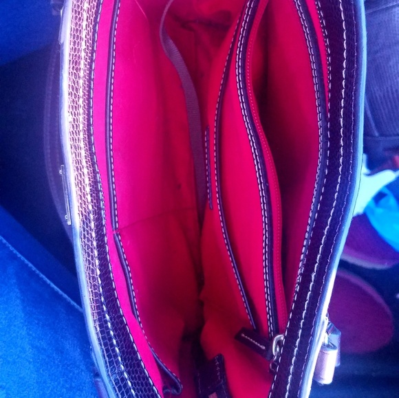 Dooney & Bourke pocketbook - Picture 7 of 8